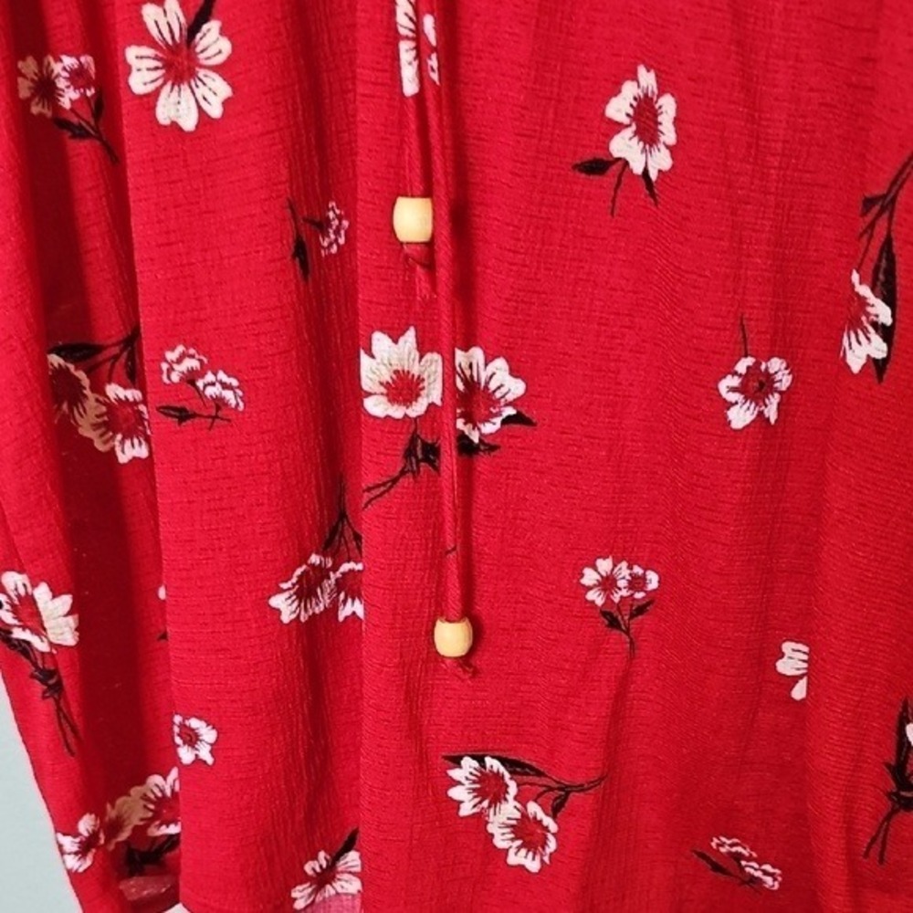 Maurices XXL Red Bold Floral Sleeveless Lightweight Strappy Chest Blouse Top - Picture 6 of 9